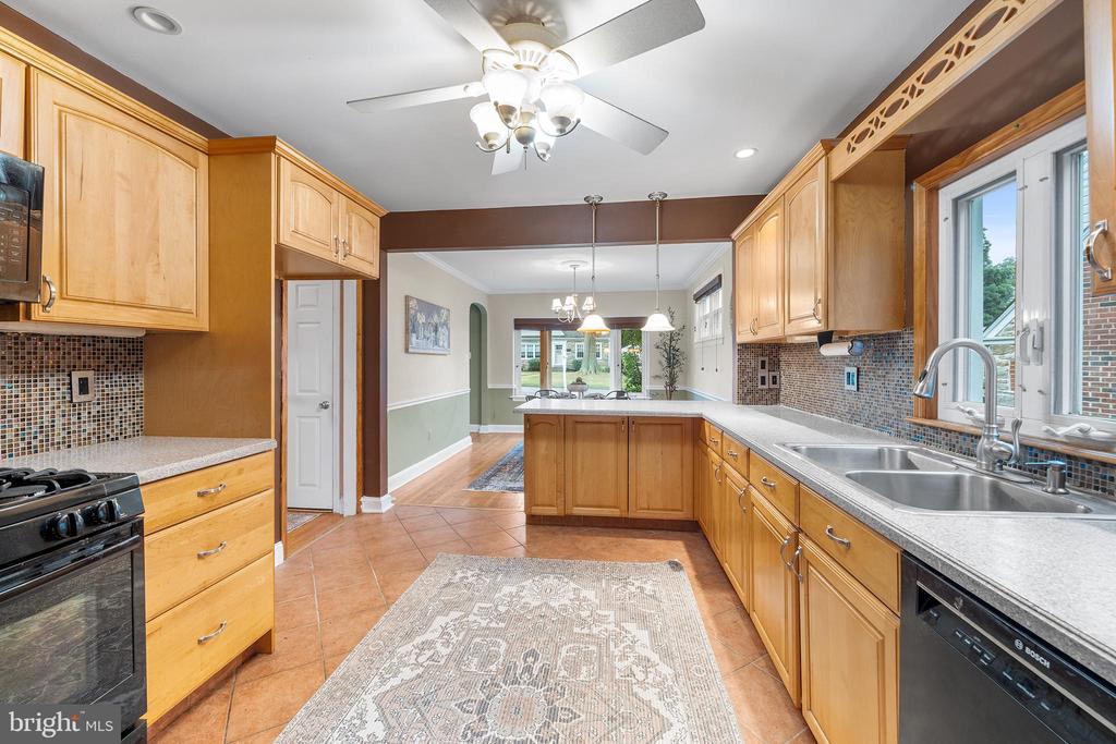 128 Golf Hills Rd