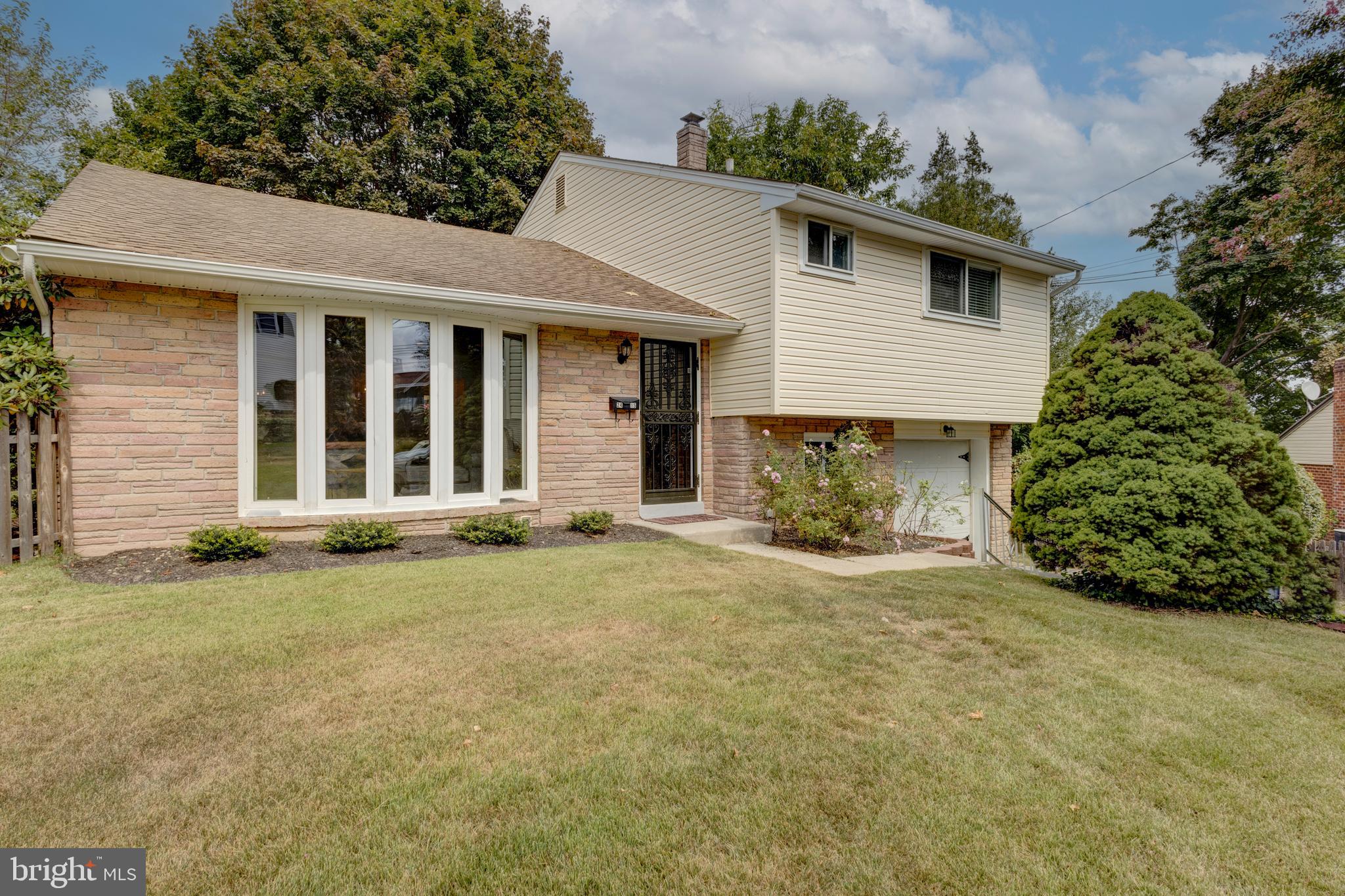 2415 Devon Ln