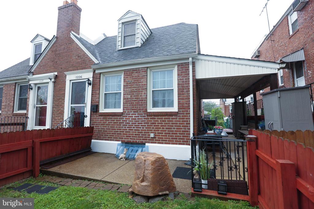 1226 AGNEW DRIVE