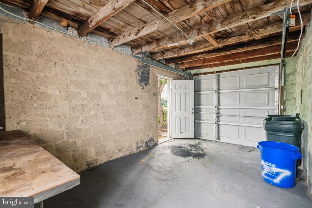 3827 MARSHALL RD.