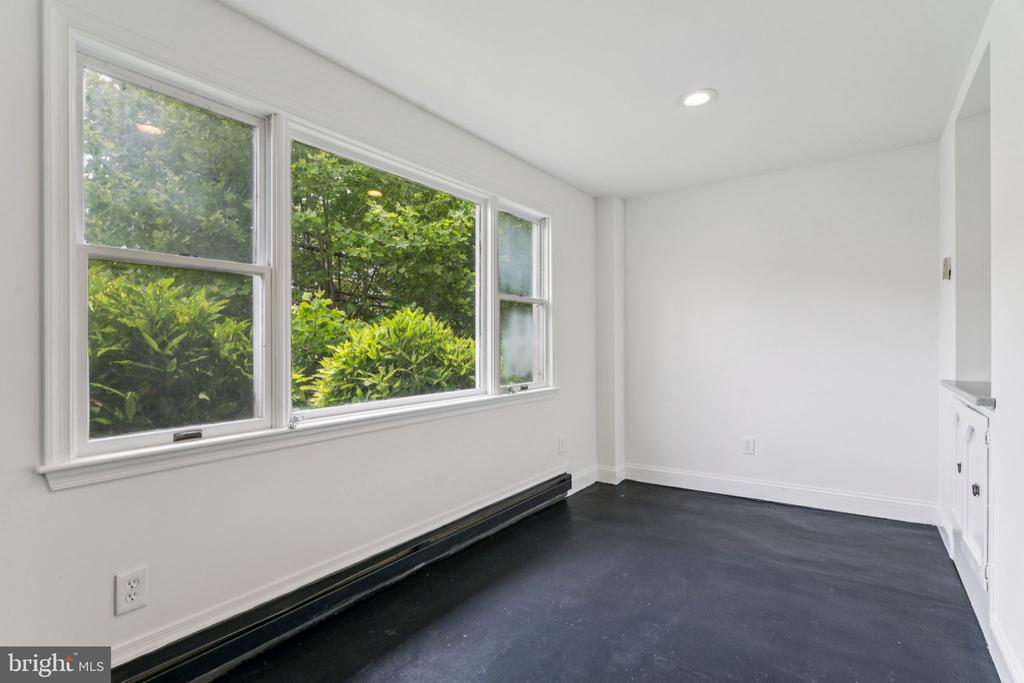 3827 MARSHALL RD.