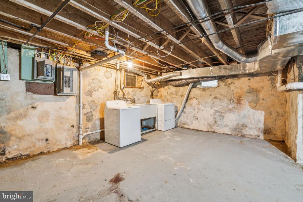 3827 MARSHALL RD.