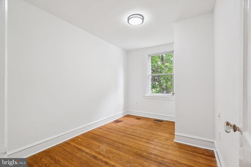3827 MARSHALL RD.