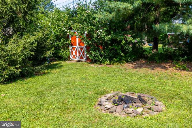 1203 Villanova Ave