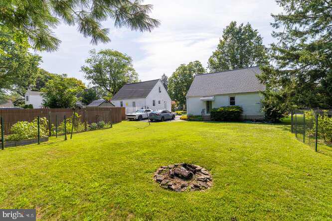 1203 Villanova Ave