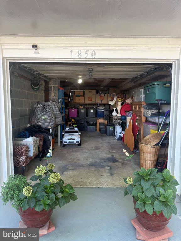 1850 PLYMOUTH DRIVE