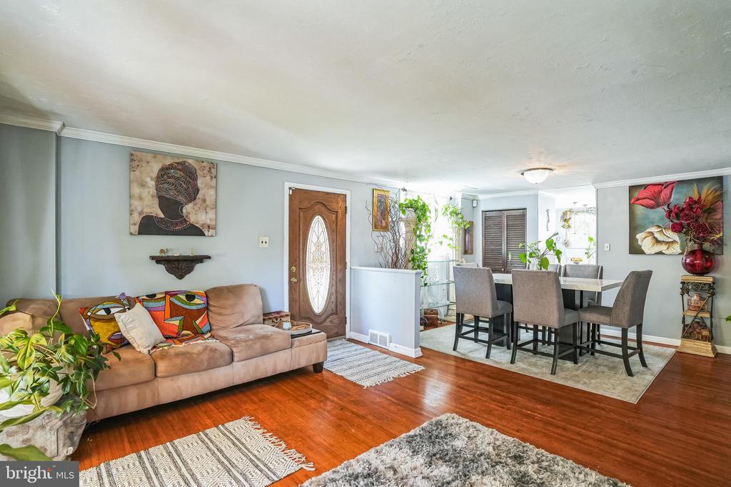 1850 PLYMOUTH DRIVE