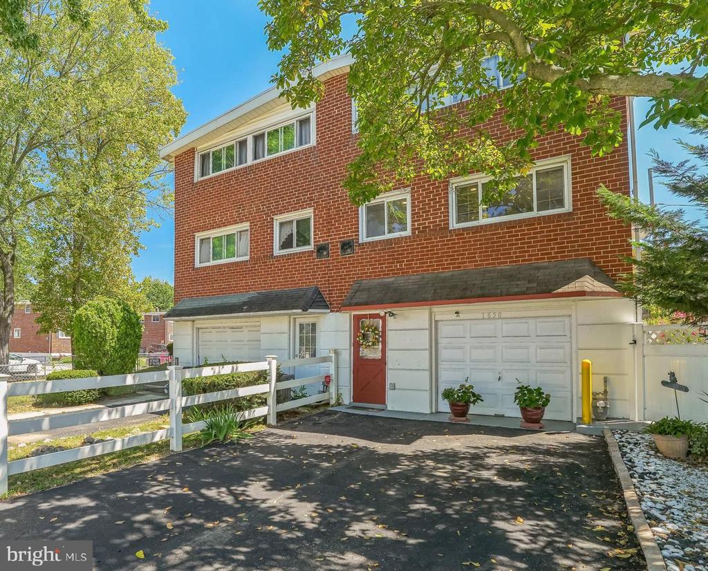1850 PLYMOUTH DRIVE