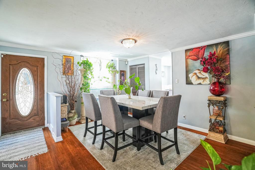 1850 PLYMOUTH DRIVE