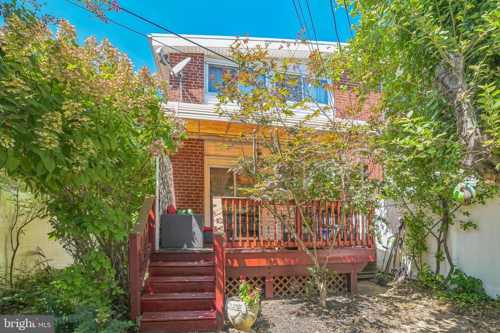 1850 PLYMOUTH DRIVE