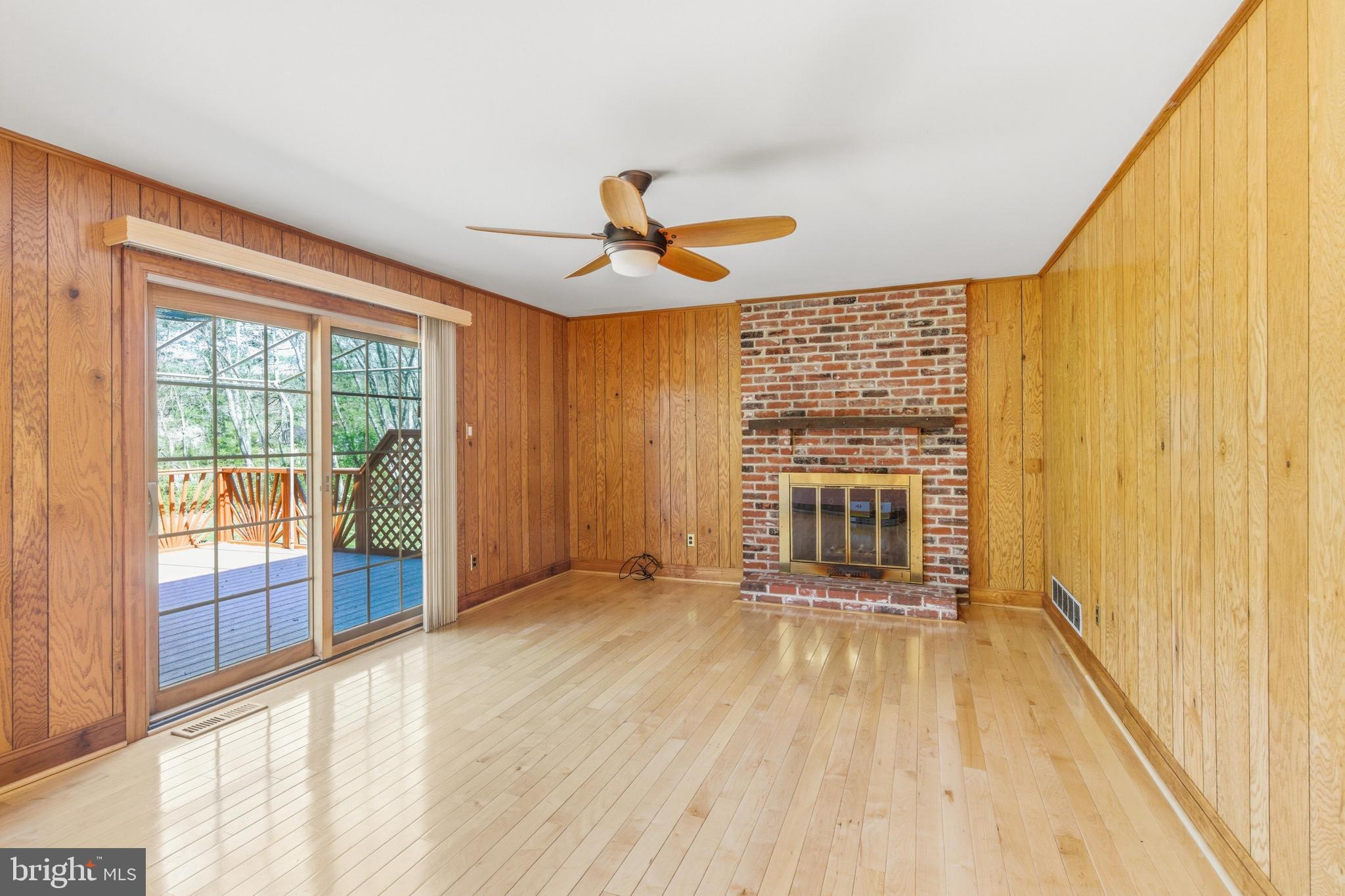 76 COLONIAL CIRCLE