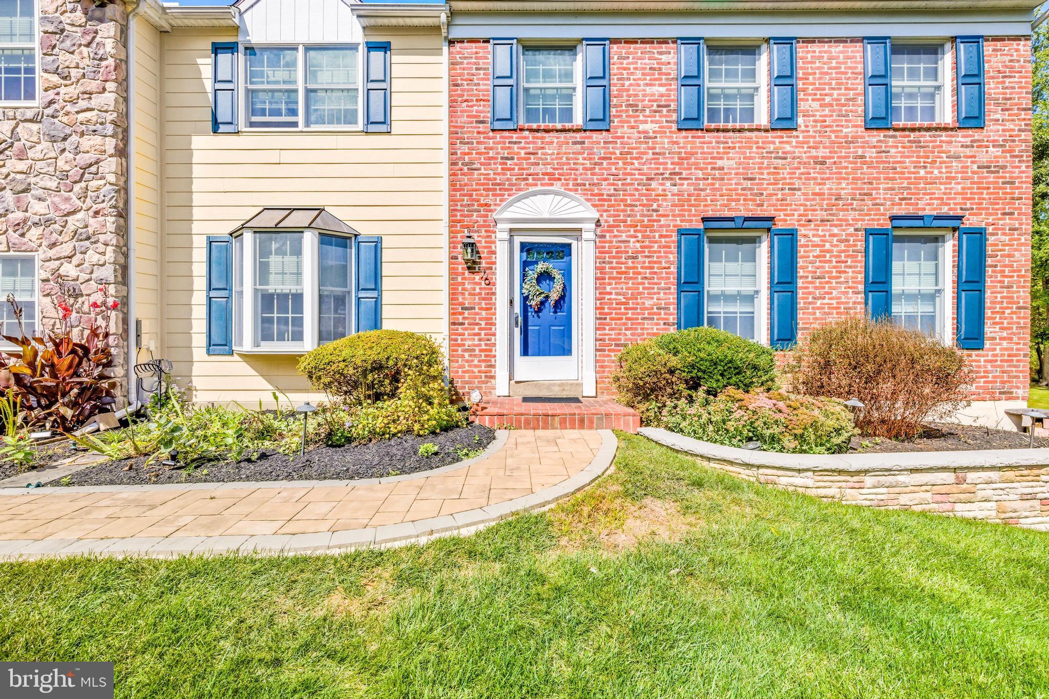 76 COLONIAL CIRCLE