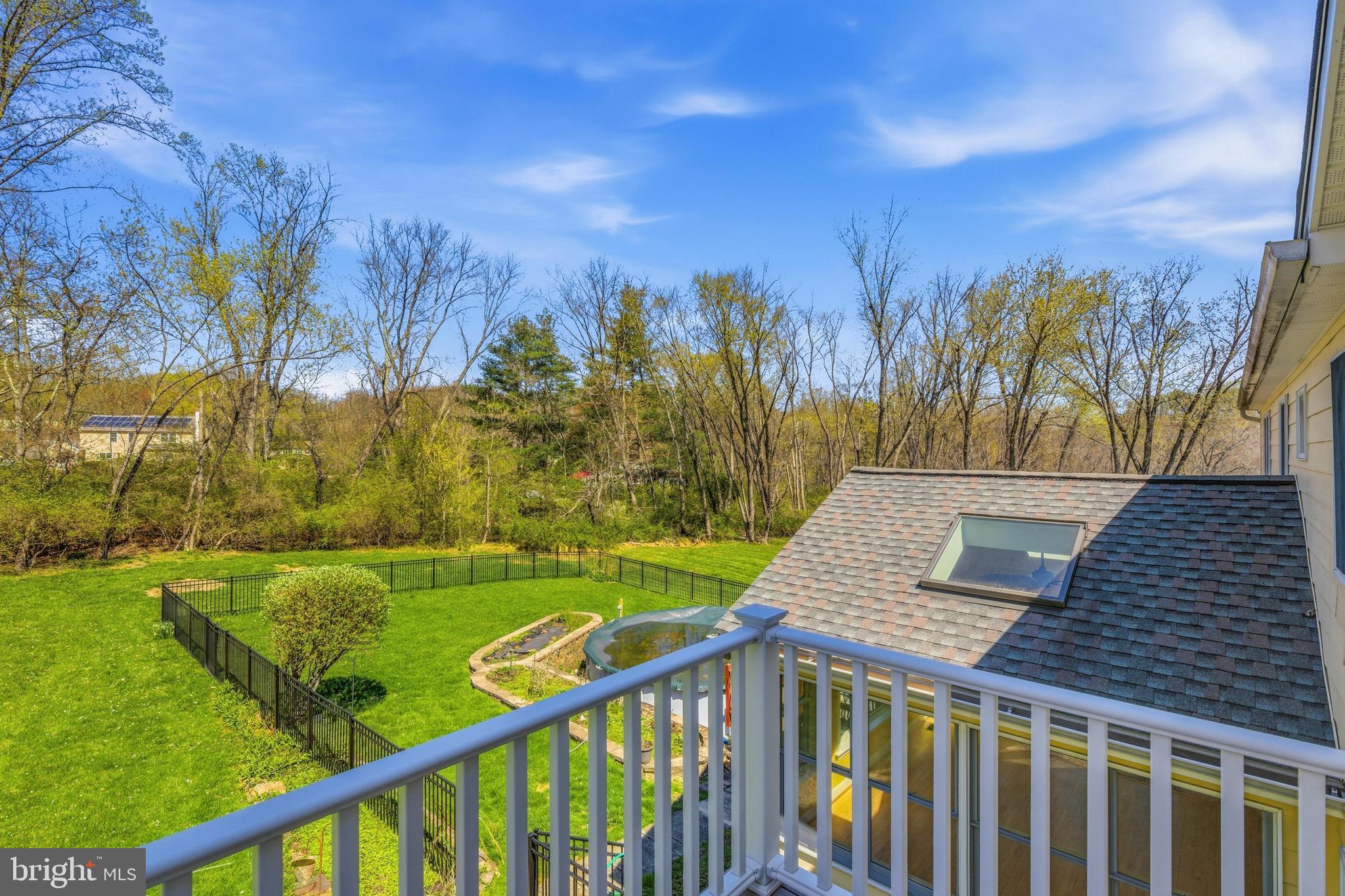 76 COLONIAL CIRCLE