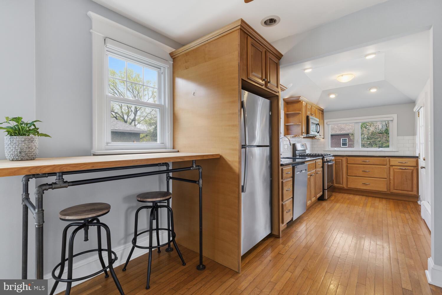 2116 E COUNTY LINE ROAD