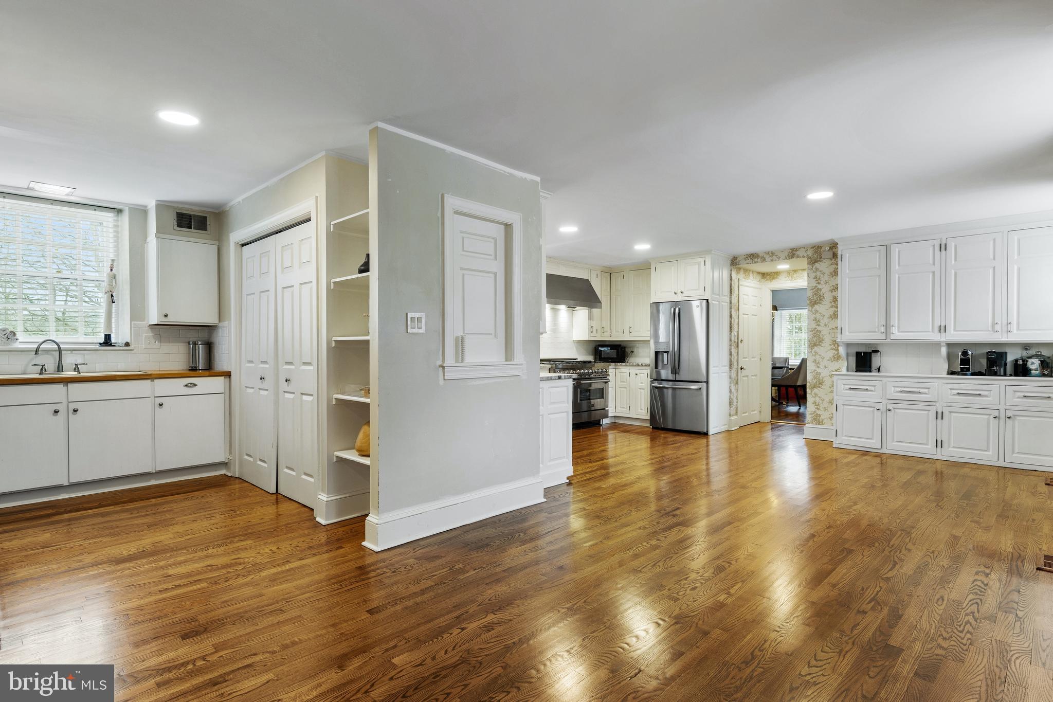 8201 Fenton Rd