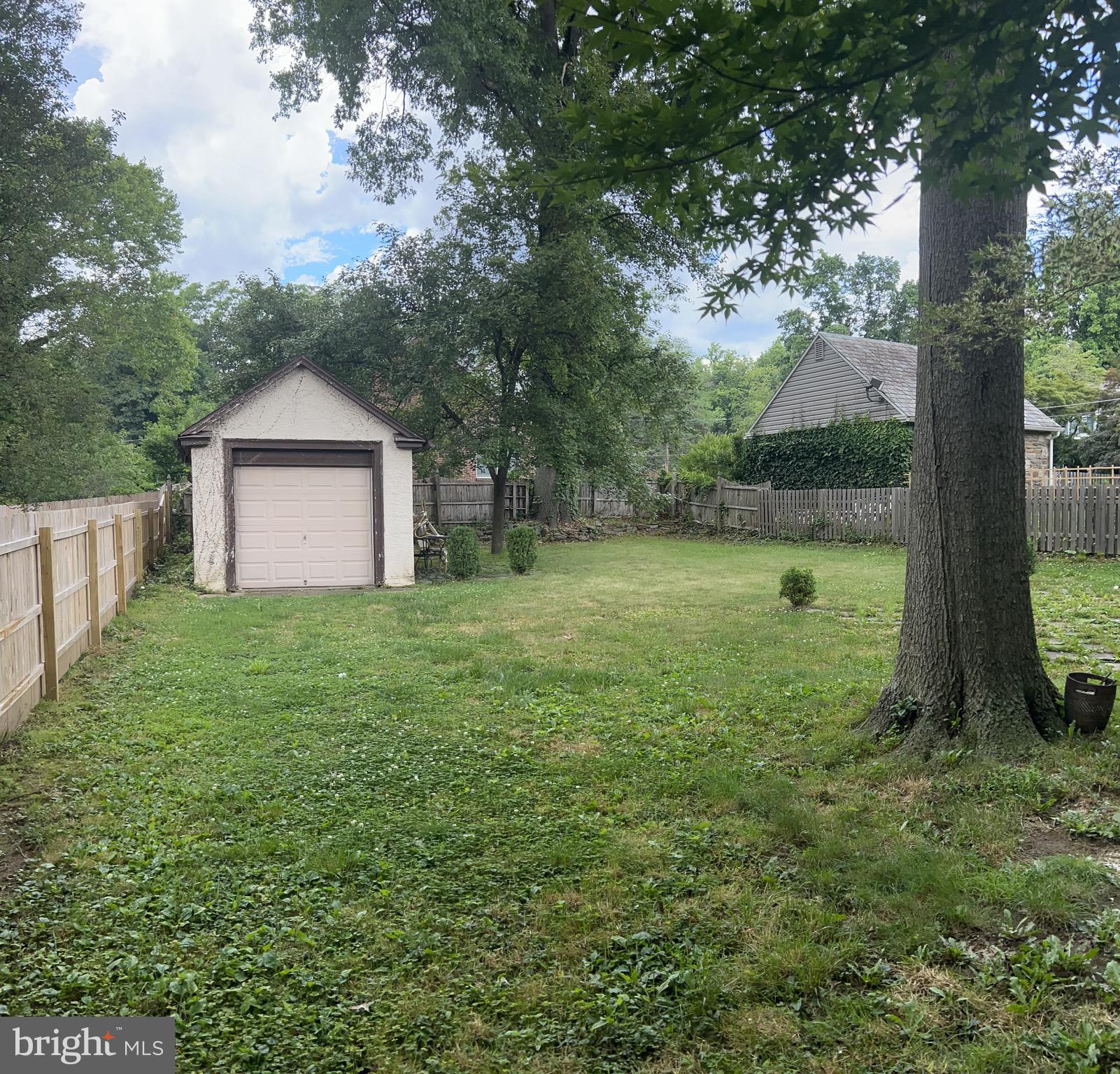 8244 Brookside Rd