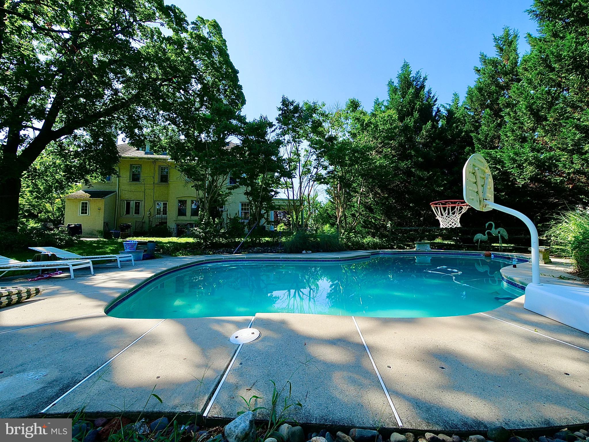 1503 Riverview Blvd