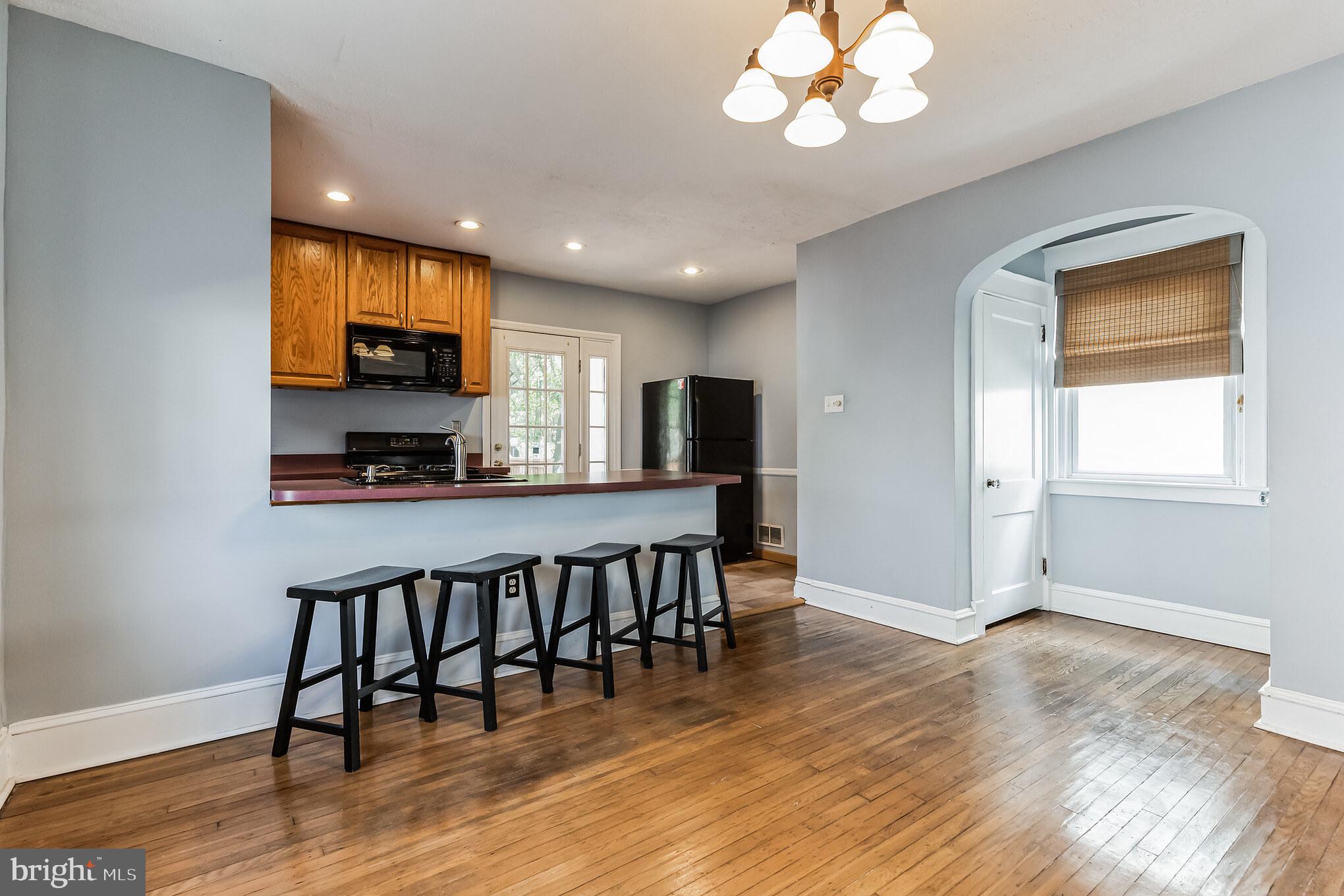 417 Sylvania Ave