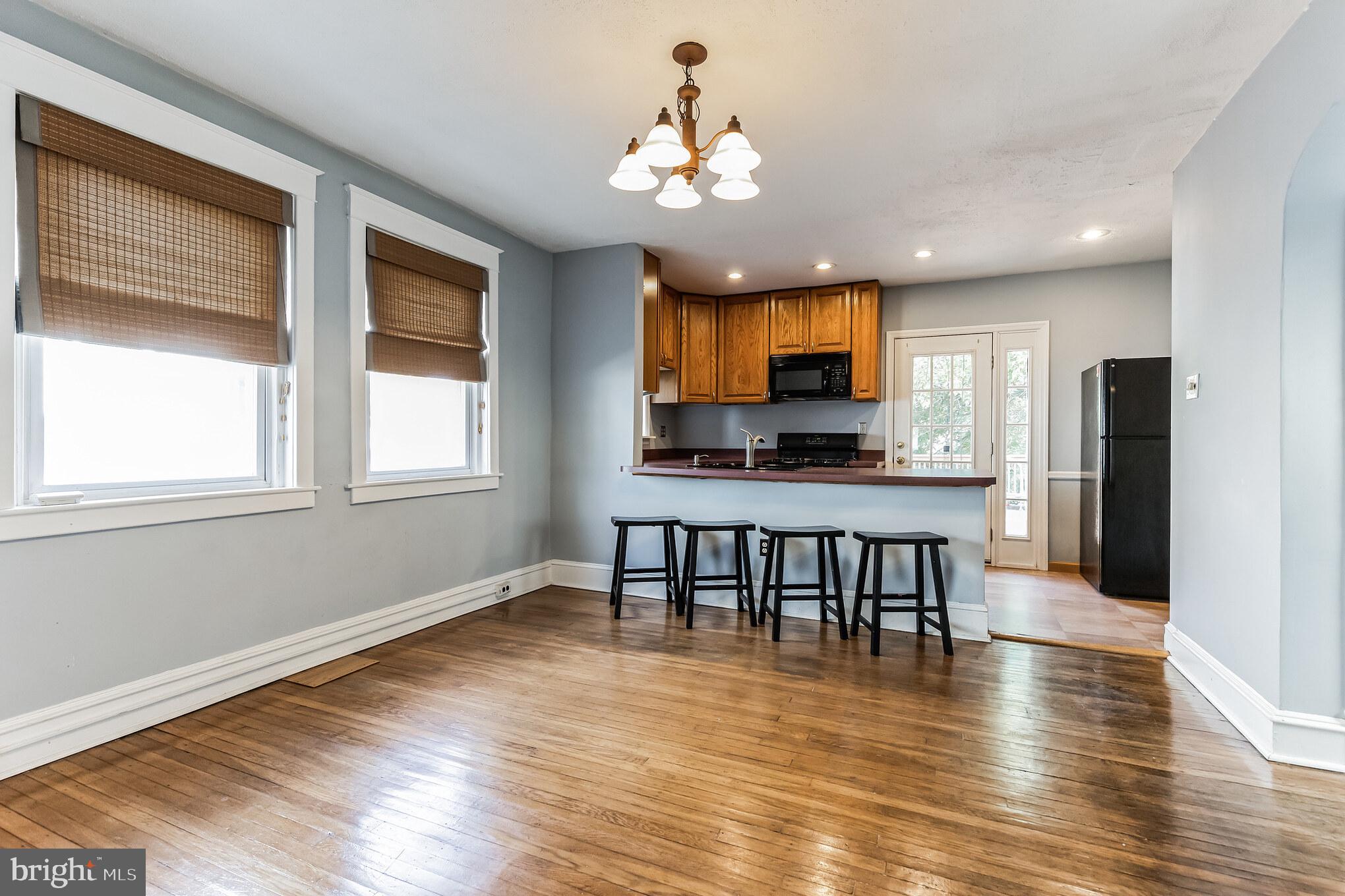 417 Sylvania Ave