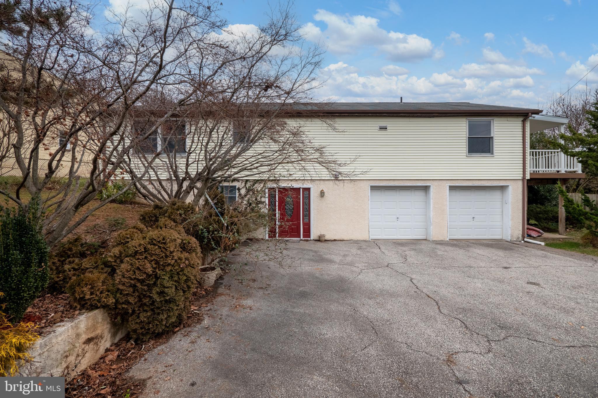 126 Evergreen Ln