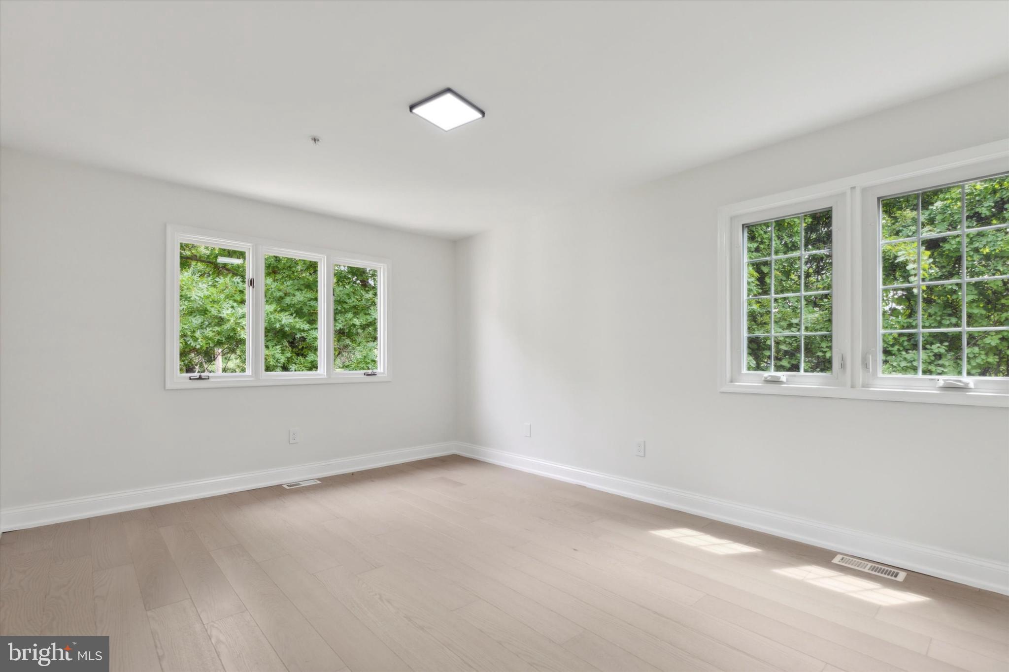 14 Clwyd Rd