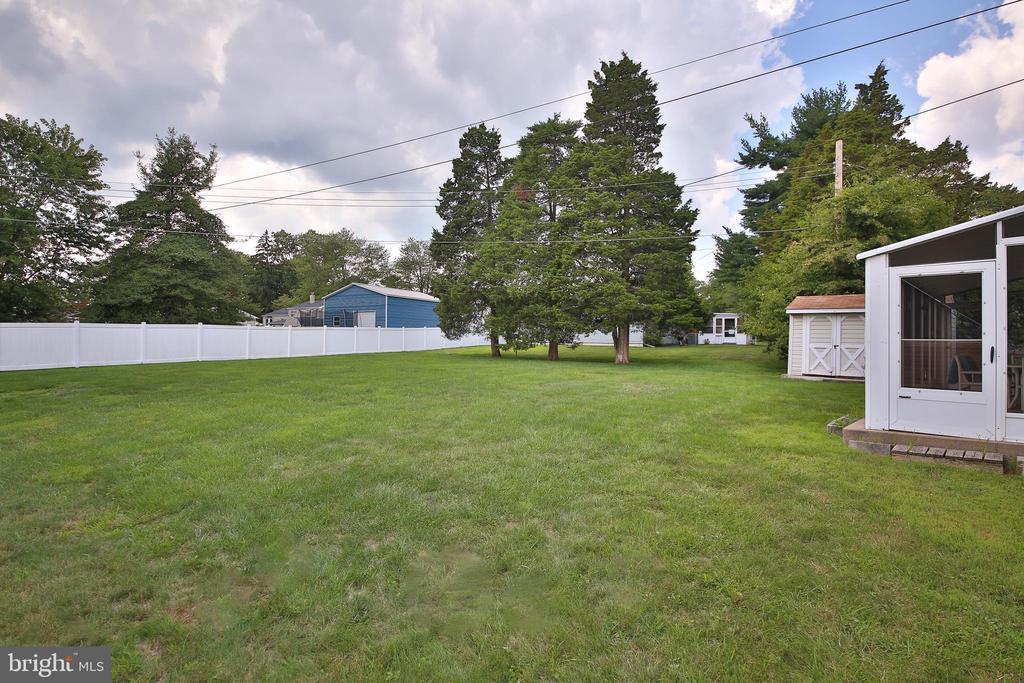 529 Sherwood Ln