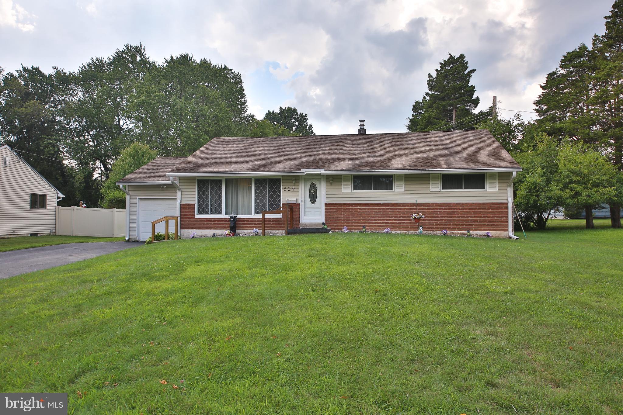 529 Sherwood Ln