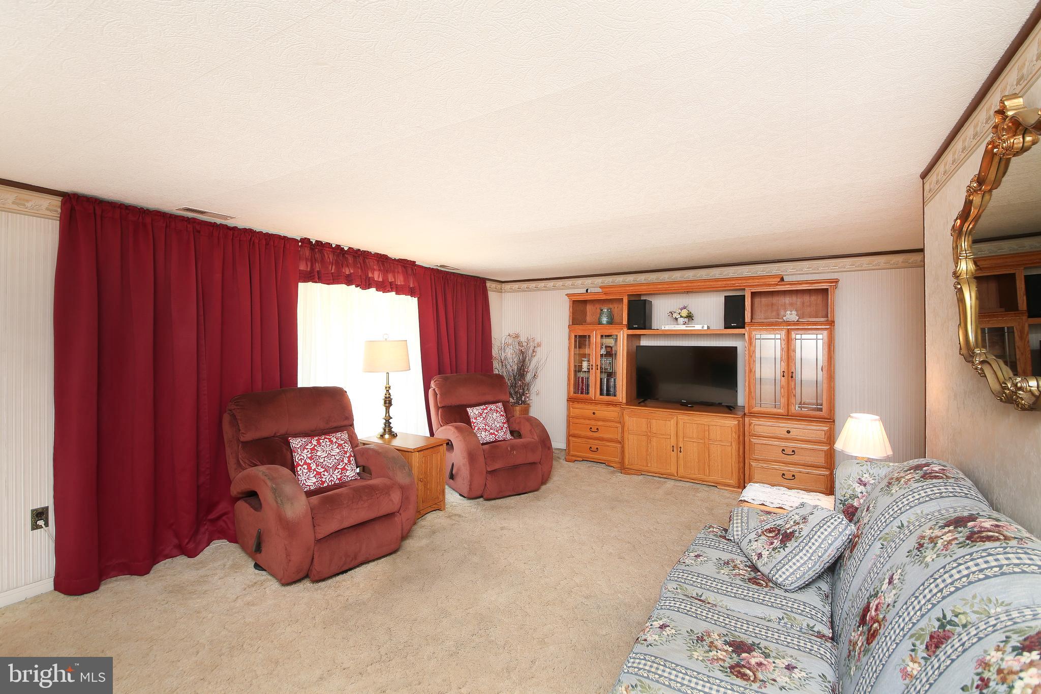 529 Sherwood Ln