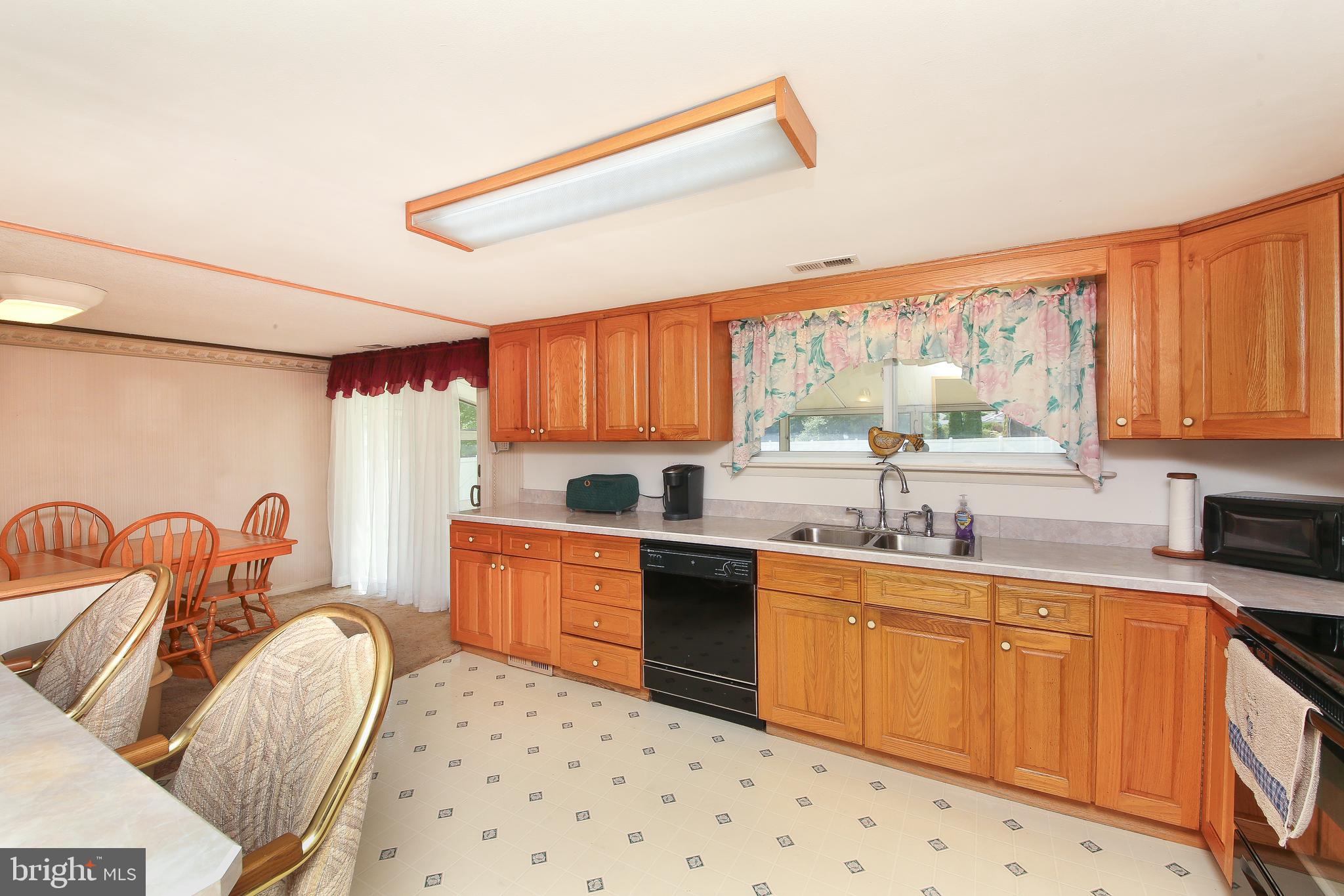529 Sherwood Ln