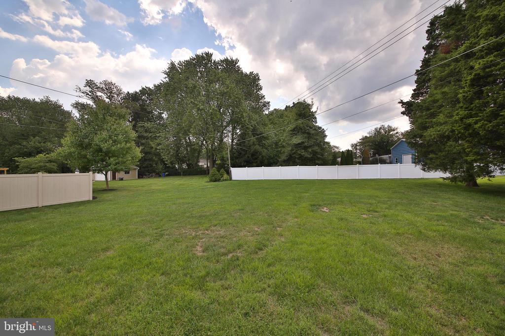 529 Sherwood Ln