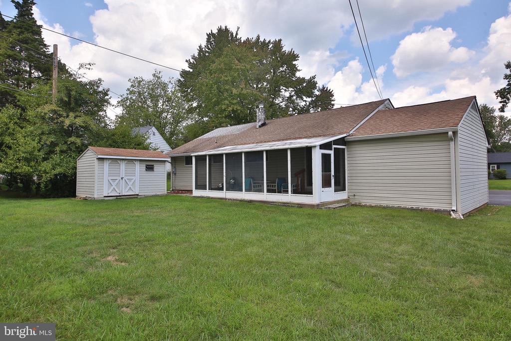 529 Sherwood Ln