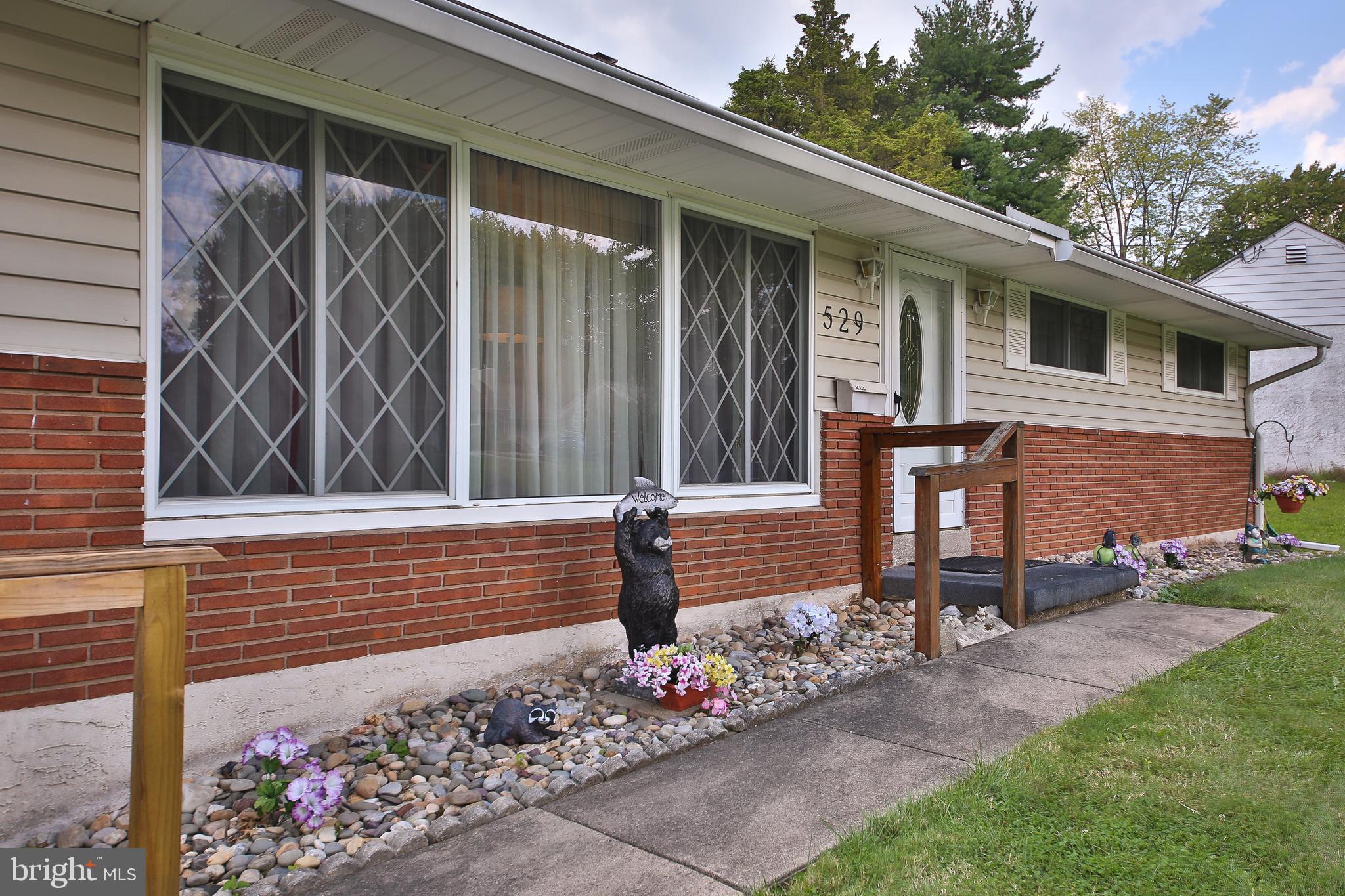 529 Sherwood Ln