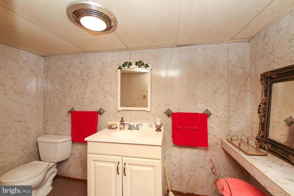 529 Sherwood Ln