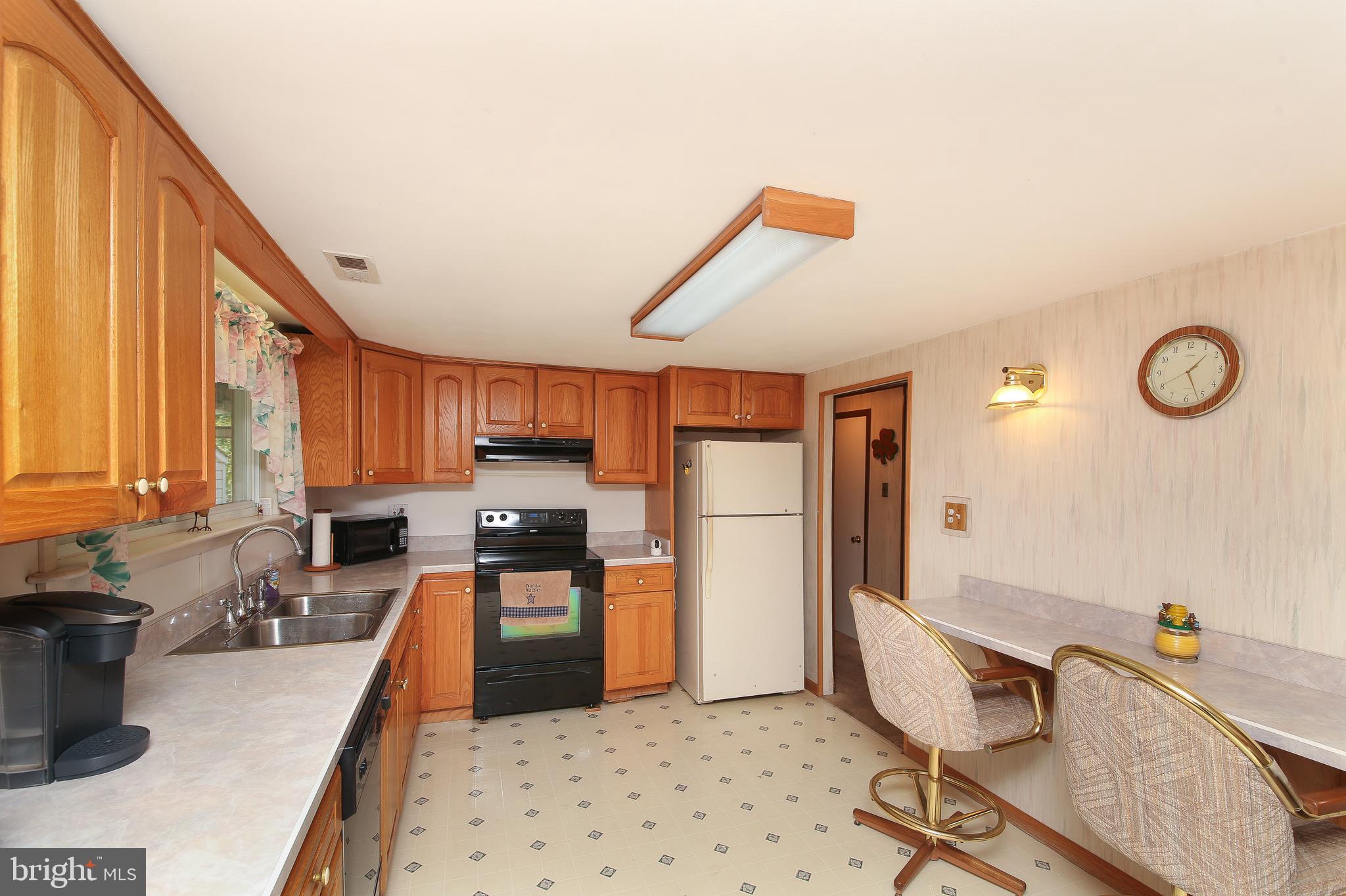 529 Sherwood Ln