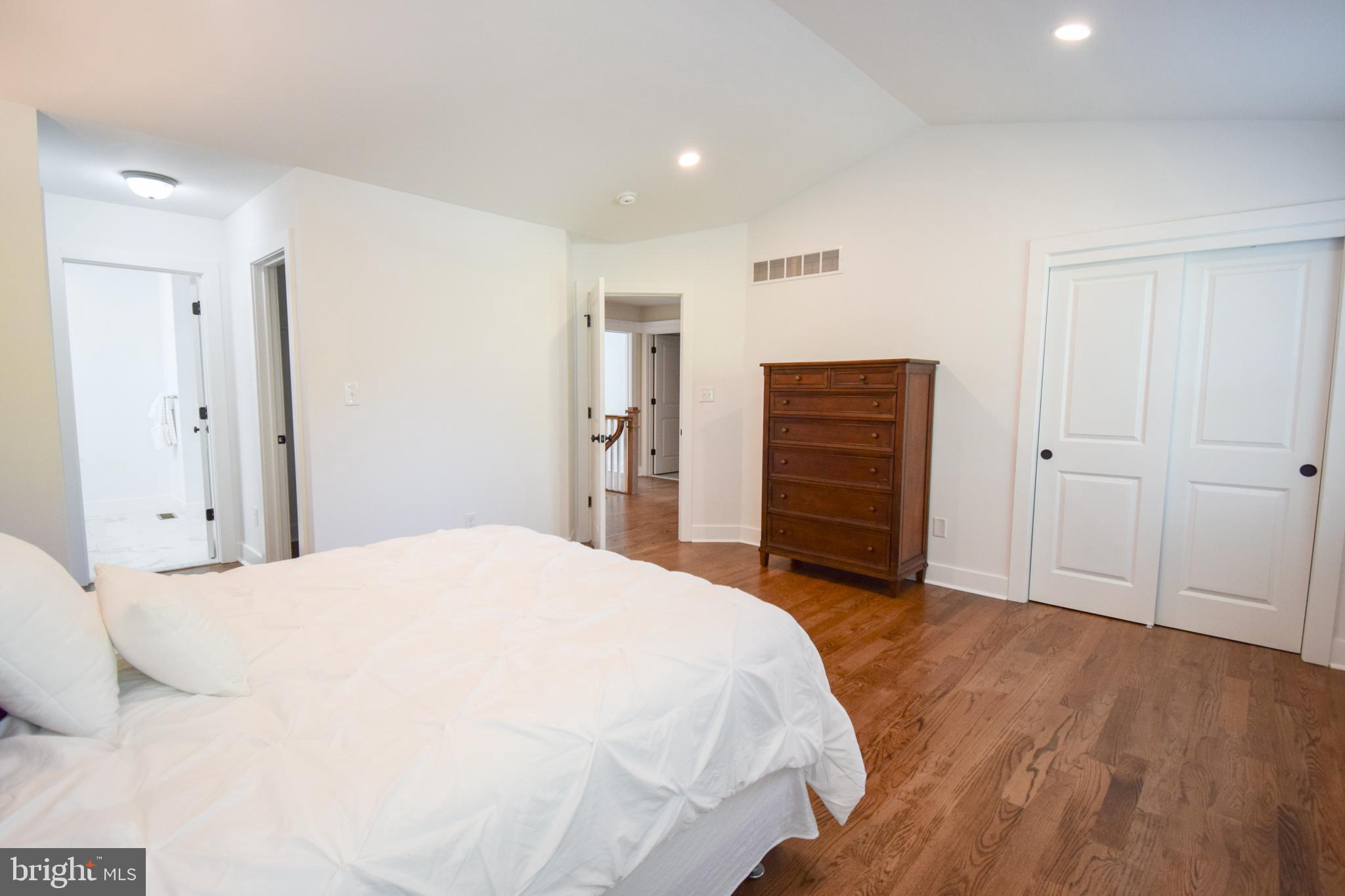 842 Fernhill Rd