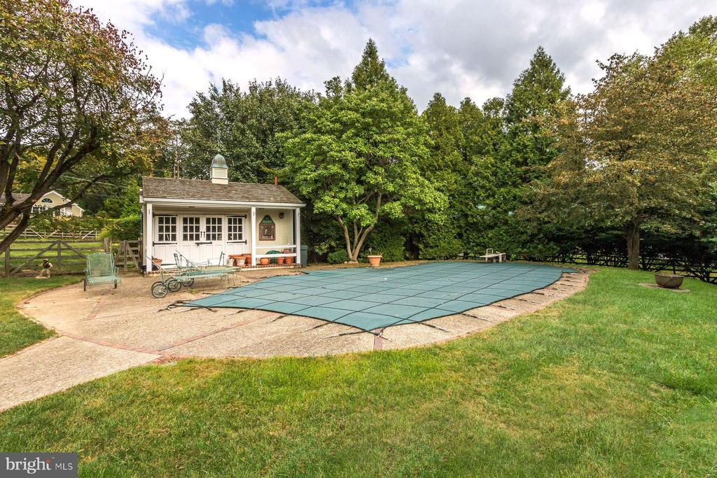 711 Washington Ln