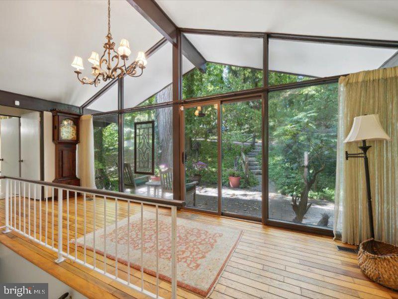204 Dove Ln