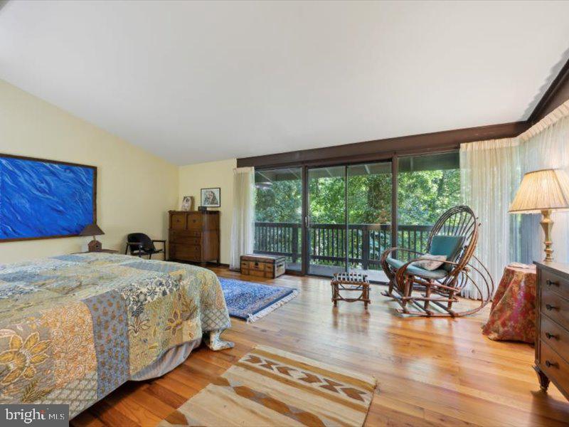 204 Dove Ln