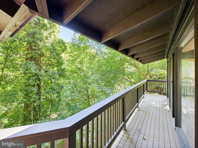 204 Dove Ln