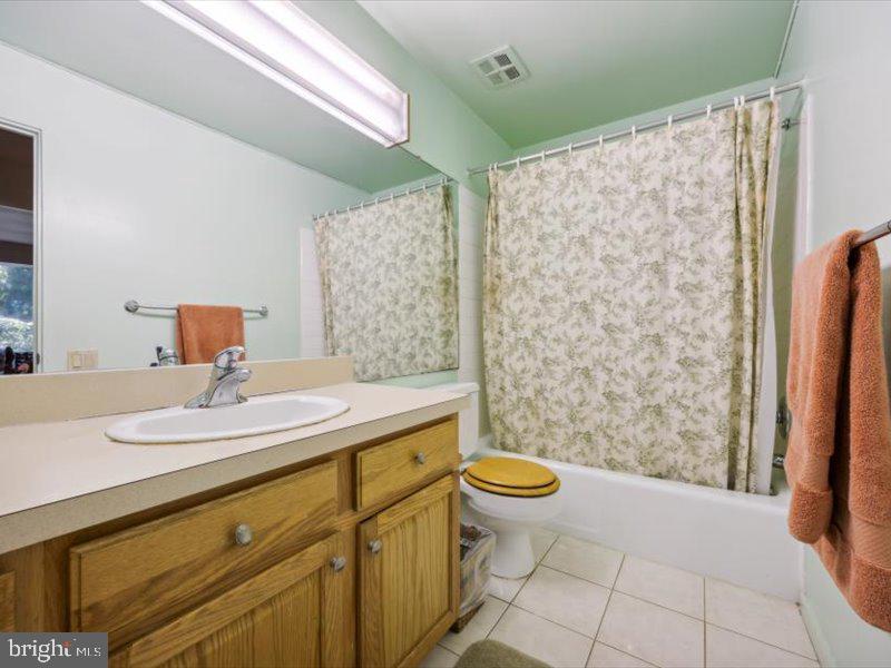 204 Dove Ln