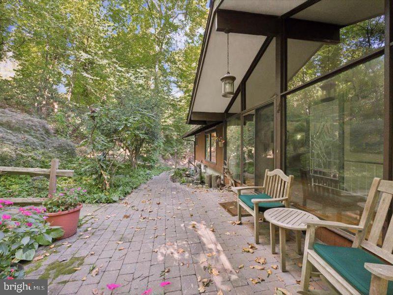 204 Dove Ln