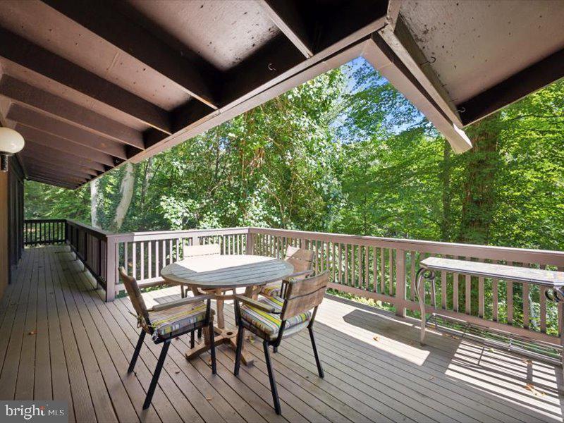 204 Dove Ln