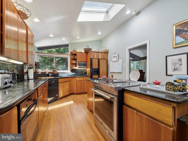 204 Dove Ln