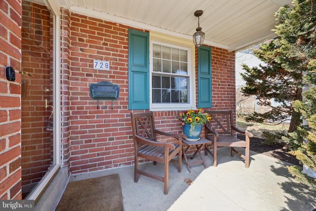 728 Cottage Rd