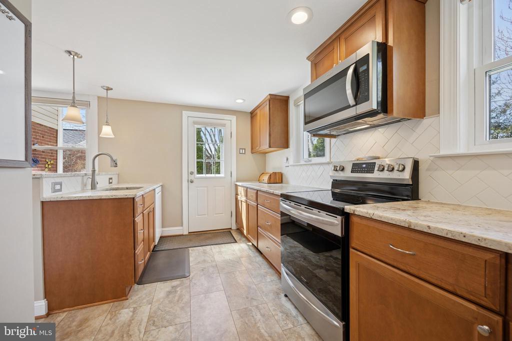 728 Cottage Rd