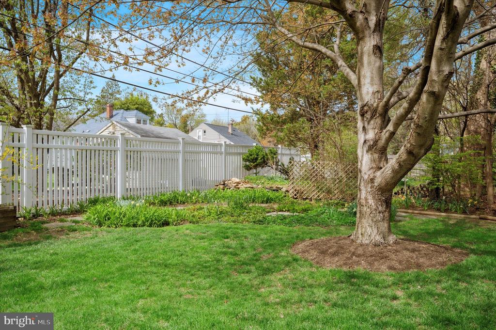 728 Cottage Rd