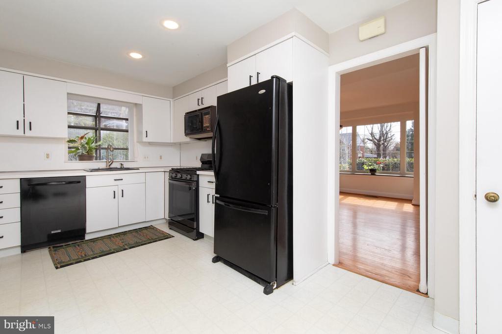 127 Kingston Rd