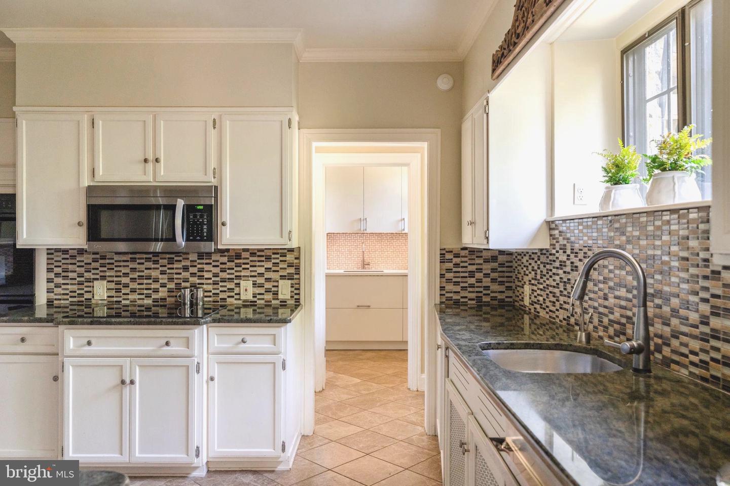 8216 Cedar Rd