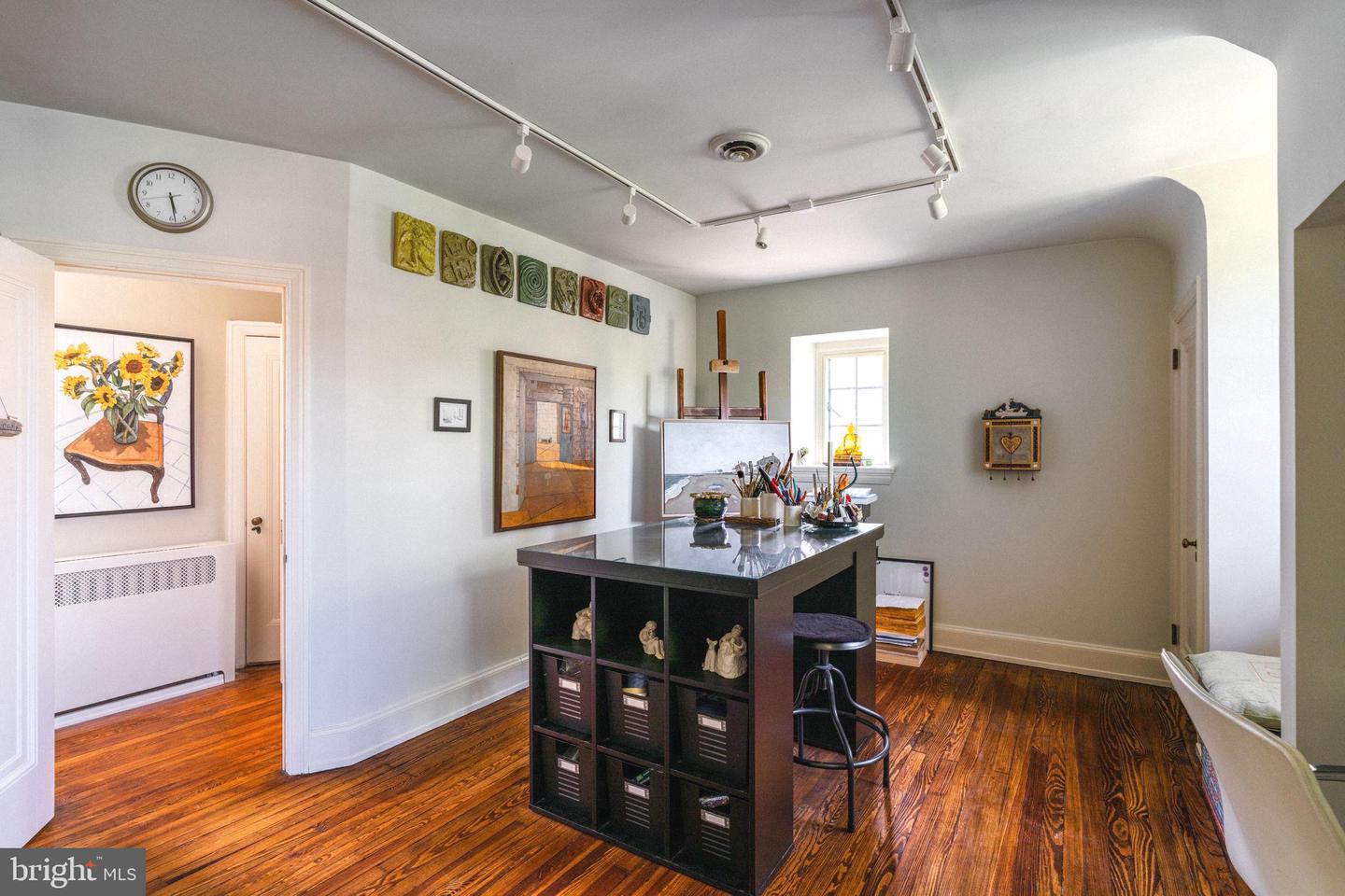 8216 Cedar Rd
