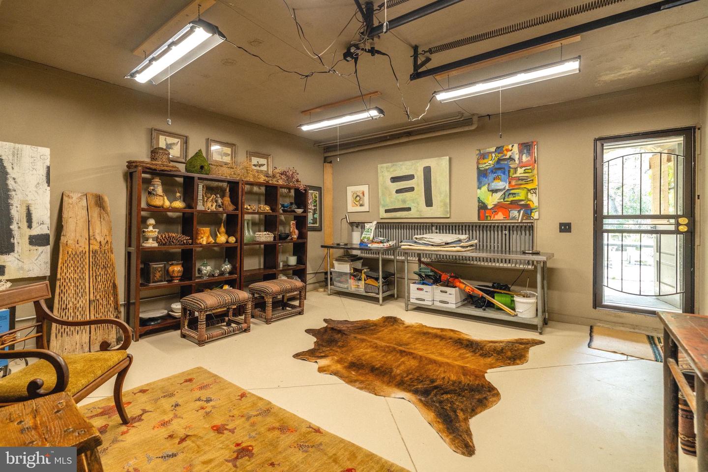 8216 Cedar Rd